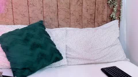 Snapshot of tiffany_beckerr chatting on 10-14-25, 11:44 Tiffany Becker online show from 10-14-25, 11:44