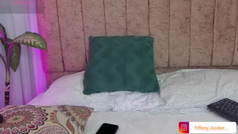 Snapshot of tiffany_beckerr chatting on 10-16-25, 11:55 Tiffany Becker online show from 10-16-25, 11:55