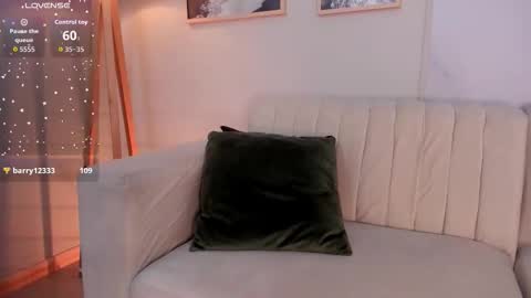 tiffany_low online show from 01-10-26, 01:57