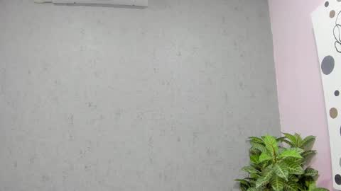 tiffany_mendez online show from 11-22-25, 12:04