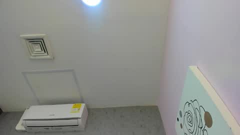 tiffany_mendez online show from 12-22-25, 12:02