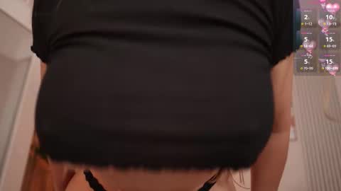 Tiffany online show from 10-19-25, 03:34