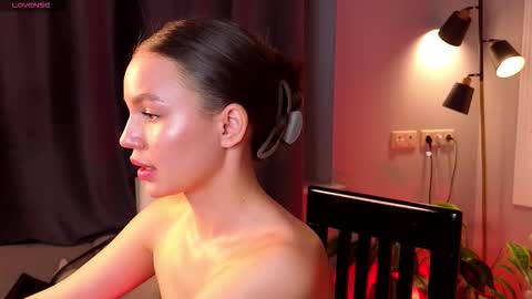 Tiffany online show from 12-14-25, 11:48