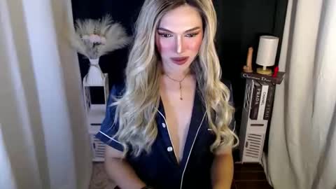 tiffany online show from 11-10-25, 02:38