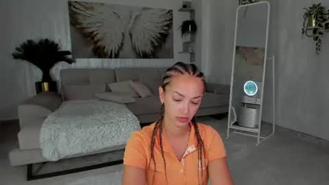 Tiffany Houston online show from 08-04-26, 06:16