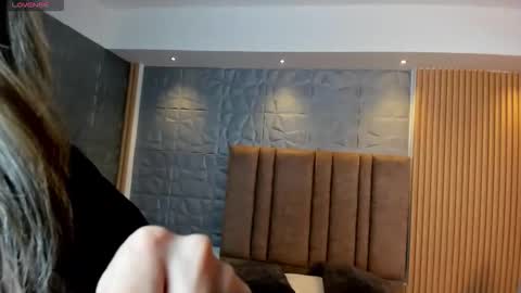 tiffanyhoustton online show from 02-24-26, 11:52