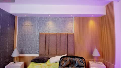 tiffanyhoustton online show from 03-27-26, 11:43