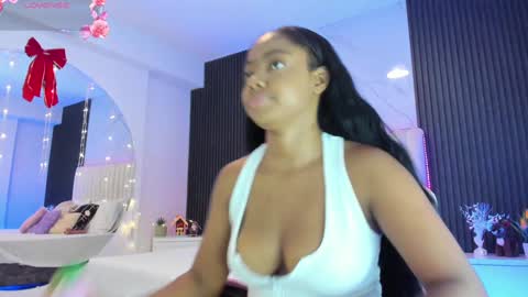 Snapshot of tiffanyjaccksonn chatting on 12-03-24, 07:55 Tifany online show from 12-03-24, 07:55