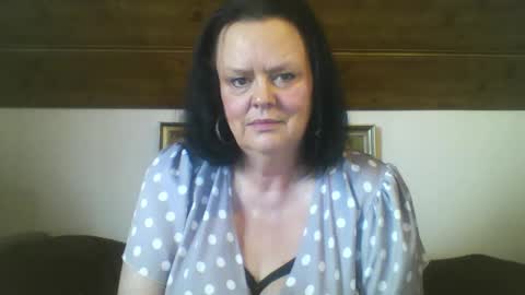Snapshot of tiffanymature chatting on 09-12-25, 02:39 TiffanyMature online show from 09-12-25, 02:39