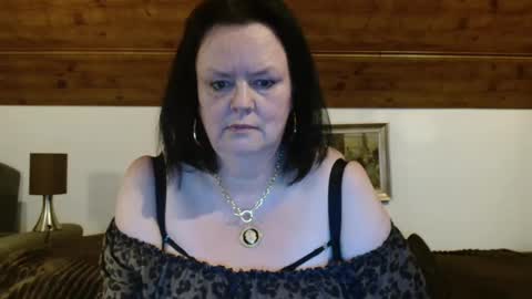 Snapshot of tiffanymature chatting on 09-30-25, 09:42 TiffanyMature online show from 09-30-25, 09:42