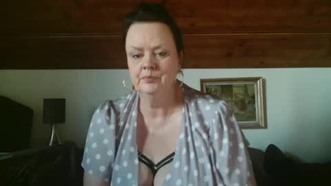 Snapshot of tiffanymature chatting on 10-03-25, 03:09 TiffanyMature online show from 10-03-25, 03:09