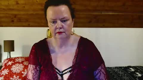 TiffanyMature online show from 11-26-25, 10:00