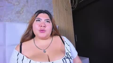 TiffanyMonrow online show from 04-08-26, 01:00