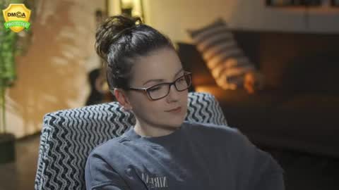 tiffanyriox online show from 04-14-26, 11:44