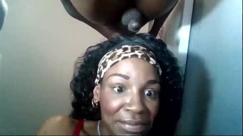 Snapshot of tiffanyslim274 chatting on 12-31-24, 05:18 tiffanyslim274 online show from 12-31-24, 05:18