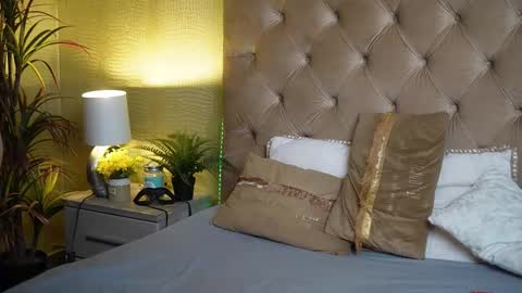  Tiffany  online show from 11-02-25, 06:43