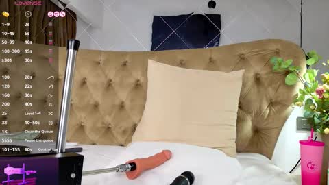 Tiffany online show from 10-07-25, 03:04