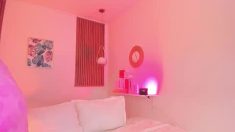 Snapshot of tiffanywright_ chatting on 10-30-25, 01:56 Tiffany online show from 10-30-25, 01:56