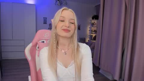 Tiffany online show from 02-03-26, 03:26