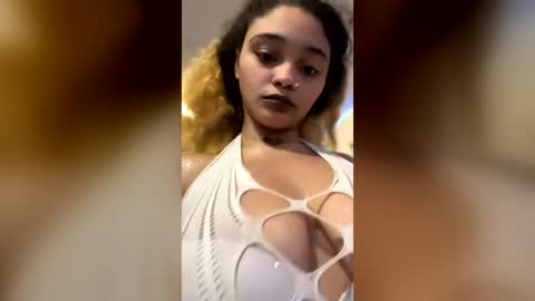 Snapshot of tiggerr34 chatting on 06-12-26, 12:53 tiggerr34 online show from 06-12-26, 12:53