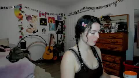 Snapshot of tiggerrosey chatting on 01-02-25, 12:45   All my Links online show from 01-02-25, 12:45