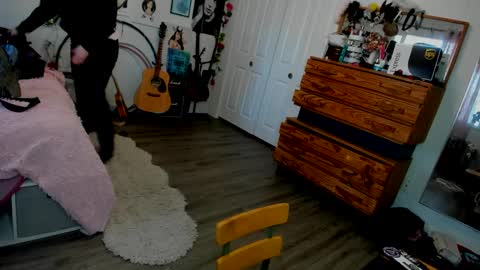 Snapshot of tiggerrosey chatting on 02-11-25, 06:22   All my Links online show from 02-11-25, 06:22