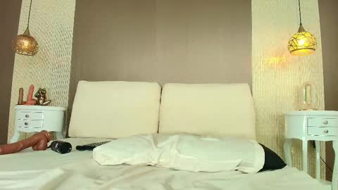 T I F F A N Y online show from 02-26-26, 08:57