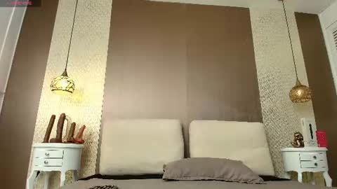 Snapshot of tiifany_baker chatting on 06-22-26, 07:44 T I F F A N Y online show from 06-22-26, 07:44