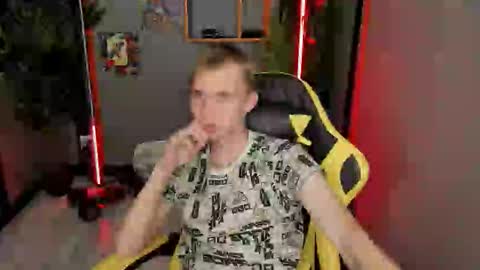 Snapshot of tim_blackk chatting on 10-10-25, 09:03 Tim online show from 10-10-25, 09:03