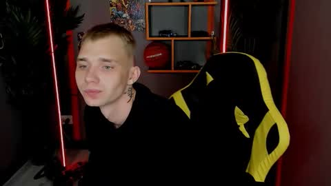 Snapshot of tim_blackk chatting on 10-13-25, 09:04 Tim online show from 10-13-25, 09:04