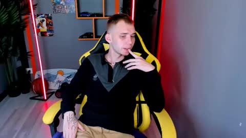 Snapshot of tim_blackk chatting on 10-17-25, 09:50 Tim online show from 10-17-25, 09:50