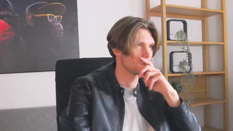 ask me online show from 11-26-25, 07:15