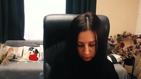 Luisa online show from 11-21-25, 09:08