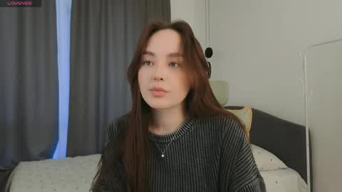 Mia online show from 03-31-26, 01:33