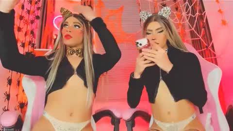 Snapshot of timmy_boyy chatting on 10-25-25, 01:57 Hallie And Annie online show from 10-25-25, 01:57