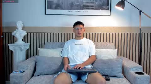 Snapshot of timothy_jones1 chatting on 06-15-26, 08:55 timi jones online show from 06-15-26, 08:55