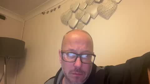 timtim19781978 online show from 12-15-25, 07:29