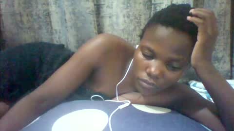 Snapshot of tina2030_1 chatting on 07-09-26, 07:56 tee online show from 07-09-26, 07:56