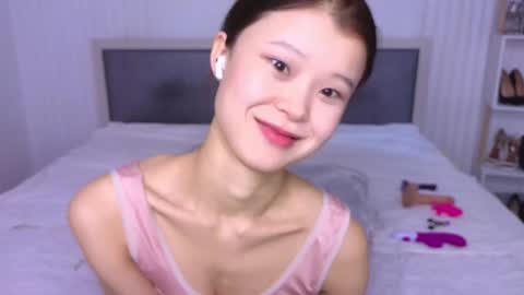 tina__kim online show from 01-15-25, 08:09