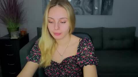 Tina online show from 11-10-25, 12:37