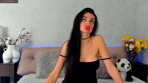 Tina online show from 10-23-25, 10:47