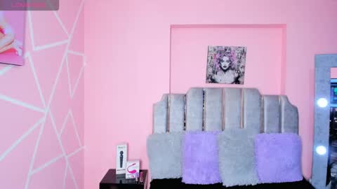 Snapshot of tina_noa chatting on 02-14-25, 03:33 Tina noa online show from 02-14-25, 03:33