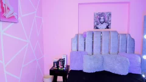 Snapshot of tina_noa chatting on 02-28-25, 03:48 Tina noa online show from 02-28-25, 03:48