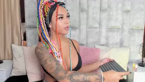Snapshot of tina_noa chatting on 10-09-25, 11:41 Tina noa online show from 10-09-25, 11:41