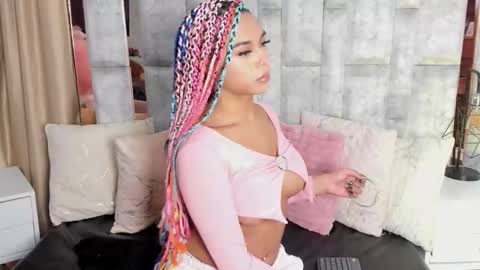Snapshot of tina_noa chatting on 10-14-25, 11:44 Tina noa online show from 10-14-25, 11:44