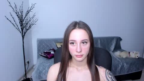 Snapshot of tina_tin85 chatting on 06-20-26, 10:01 tina online show from 06-20-26, 10:01