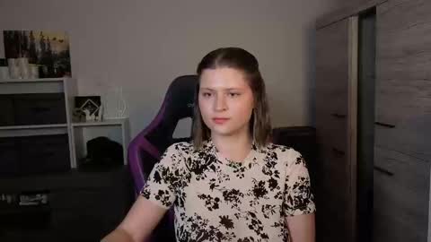 Snapshot of tinaangelll chatting on 09-10-25, 05:24 Tina Angel online show from 09-10-25, 05:24
