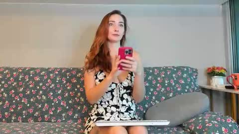 Snapshot of tinabell22 chatting on 03-22-26, 04:05 Tina online show from 03-22-26, 04:05