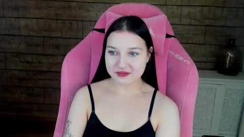 TinaBurton online show from 11-26-25, 04:19