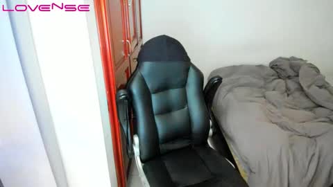 Snapshot of tinaconti chatting on 02-26-26, 06:18 Tina online show from 02-26-26, 06:18